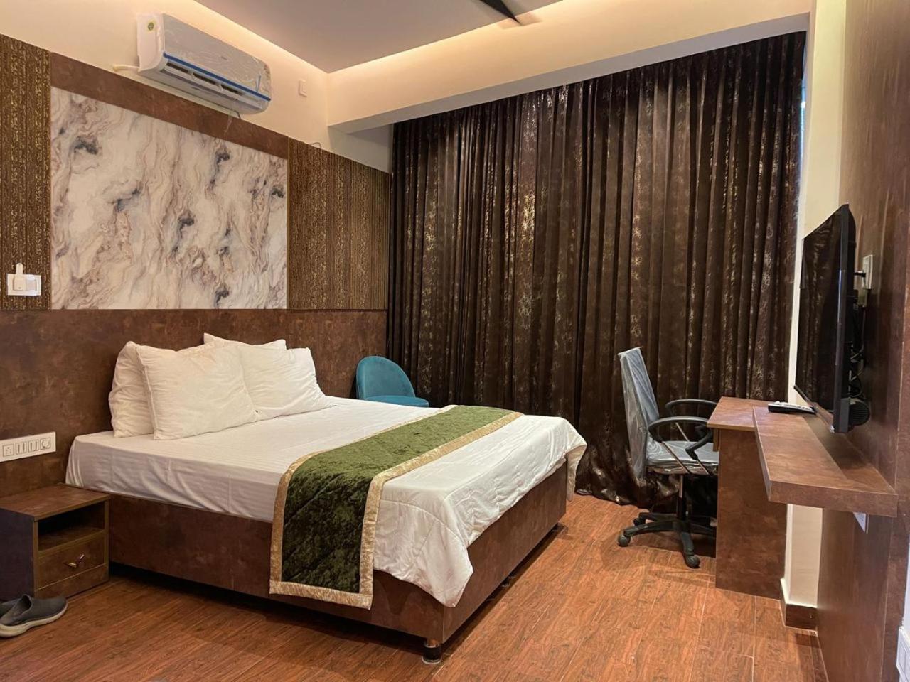 The Taaj Inn Bangalore Eksteriør billede