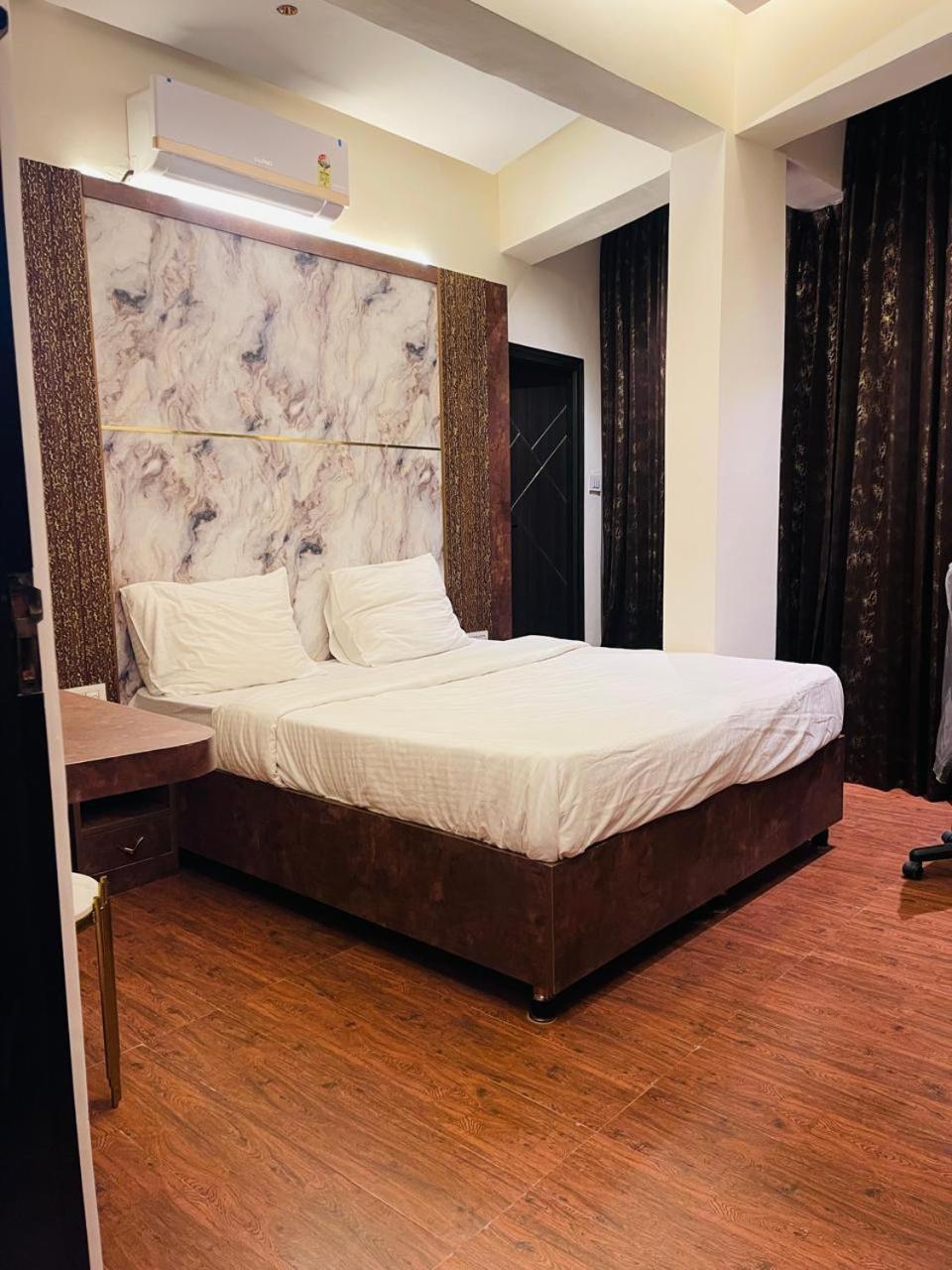 The Taaj Inn Bangalore Eksteriør billede